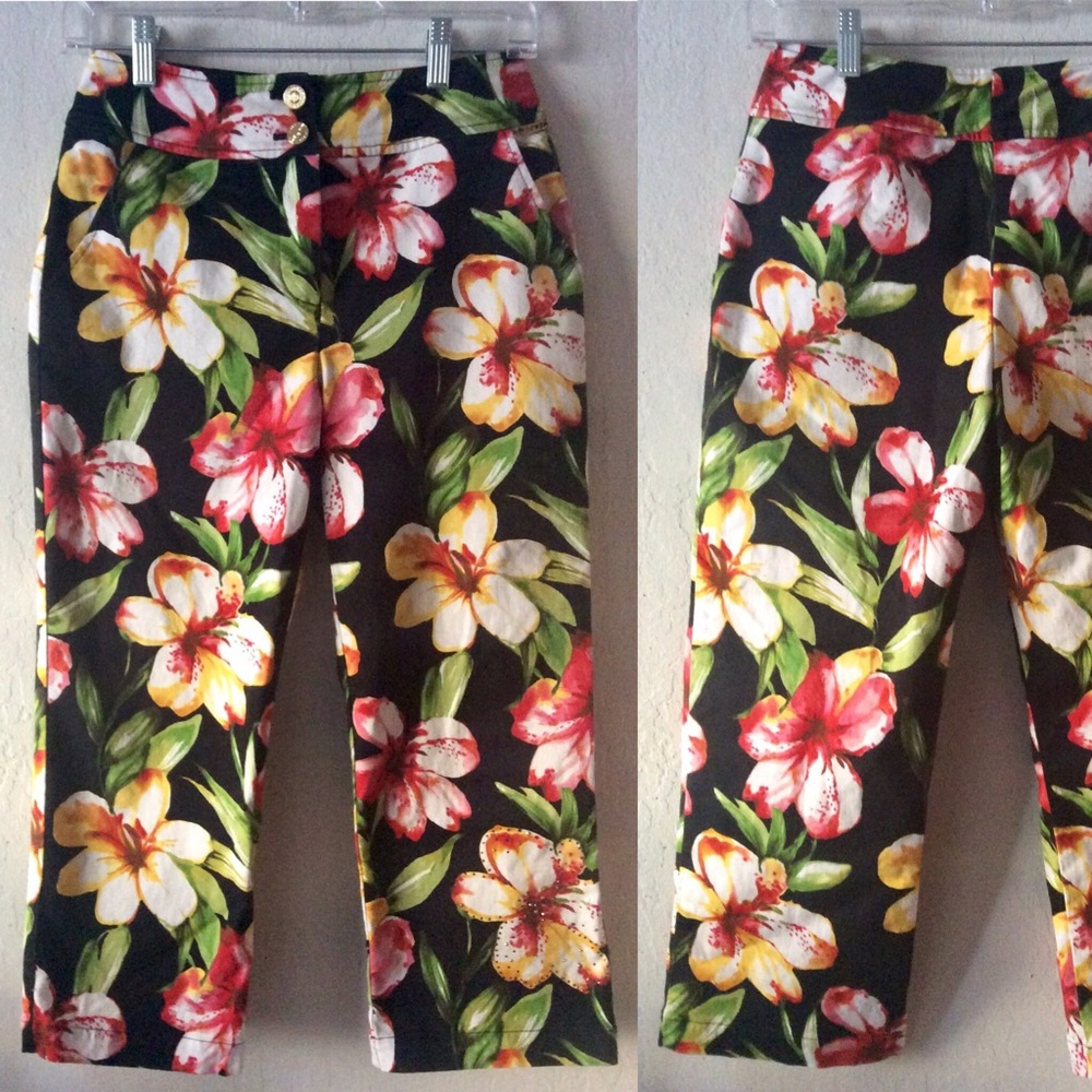 ST. JOHN SPORT BY MARIE GRAY FLORAL CAPRI PANTS 2